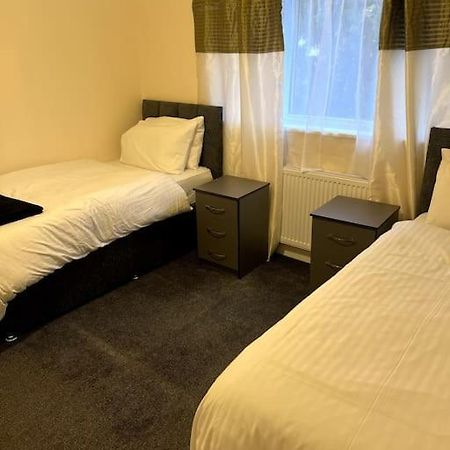 Spacious City Centre Home Near Hospital & M5 Worcester Exterior foto